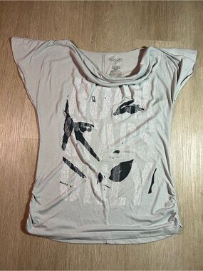 Miley Cyrus & Max Azria Light Gray Graphic Draped-Neck Tee Y2K - DAMAGED